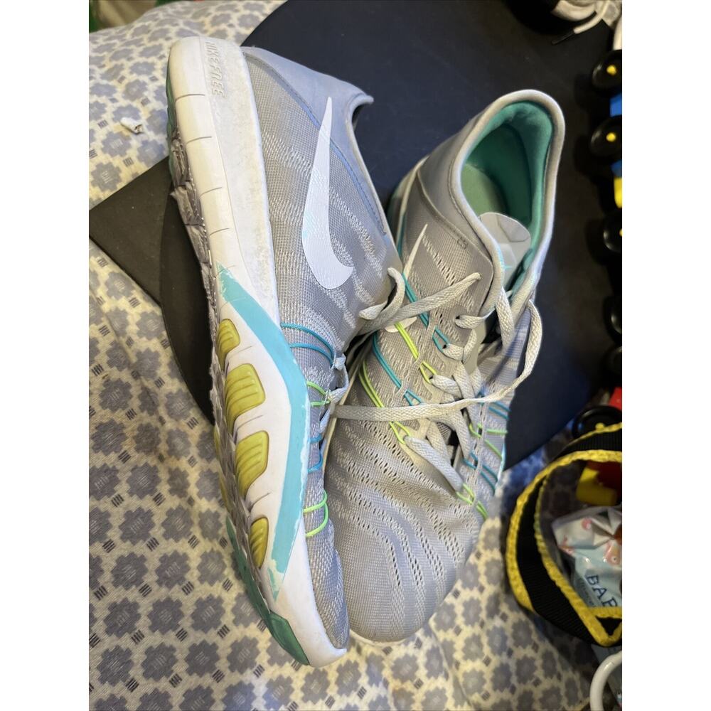 Nike Women's Free TR 6 Gray Aqua Tool Running Sneakers Size 9